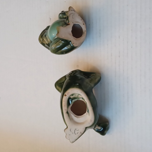 4/$40 Two Frog Figurines - Picture 4 of 4